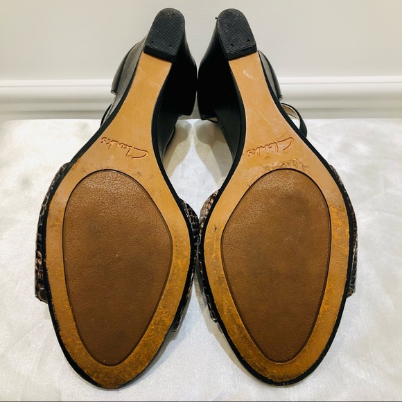 Clarks Leather Wedge Heels with Ankle Strap, size 7M - Picture 7 of 7